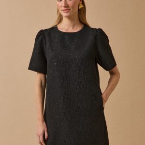 Robe courte jacquard reliefé femme