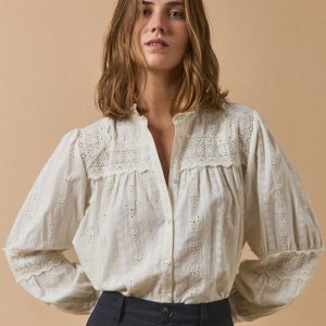 Blouse trousseau brodée femme col volanté