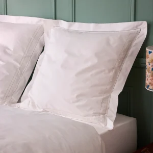 Taie d'oreiller percale de coton brodée "Aglaé"
