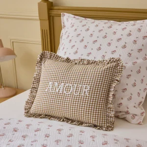 Coussin "Amour" imprimé vichy