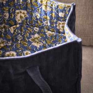 Sac cabas matelassé en velours côtelé