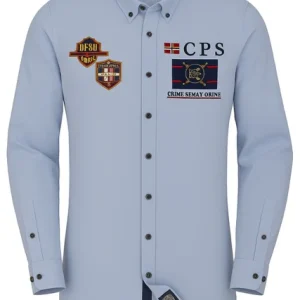 Chemise sport chic bleu ciel brodée écussons