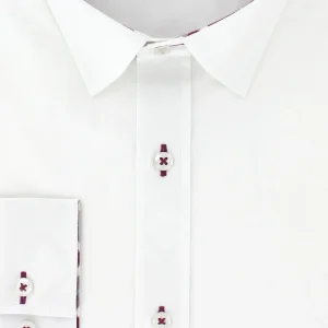 Chemise cintrée blanche avec coudières pourpre