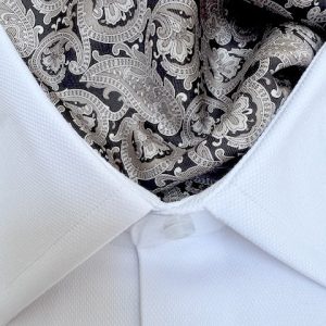 Ascot gris et noir à motifs cachemire