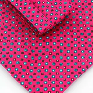 Ascot fushia à motif fleur