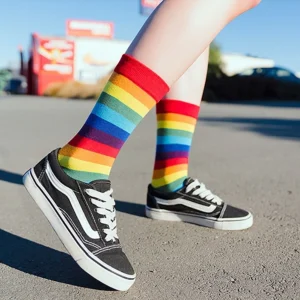 Chaussettes arc-en-ciel coréennes