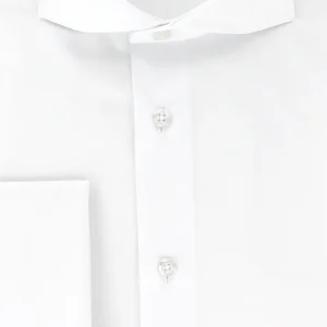 Chemise cintrée blanche col italien poignets mousquetaires