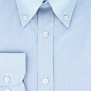Chemise classique col bouton à fines rayures ciel