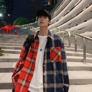 Chemise rouge et bleue