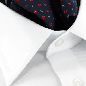 Ascot bleu marine et losange rouge