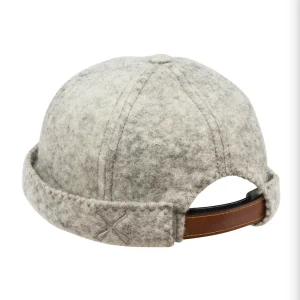 bonnet docker miki de chez Béton Ciré en feutre de laine grey