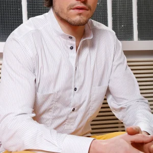 chemise slim à col mao en coton extensible à fines rayures
