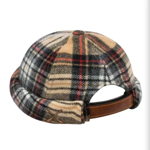 bonnet docker miki de chez Béton Ciré en laine tartan beige